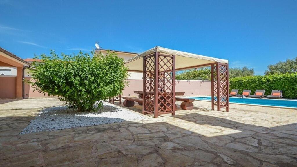 Duda - A Unique Memory Villa *